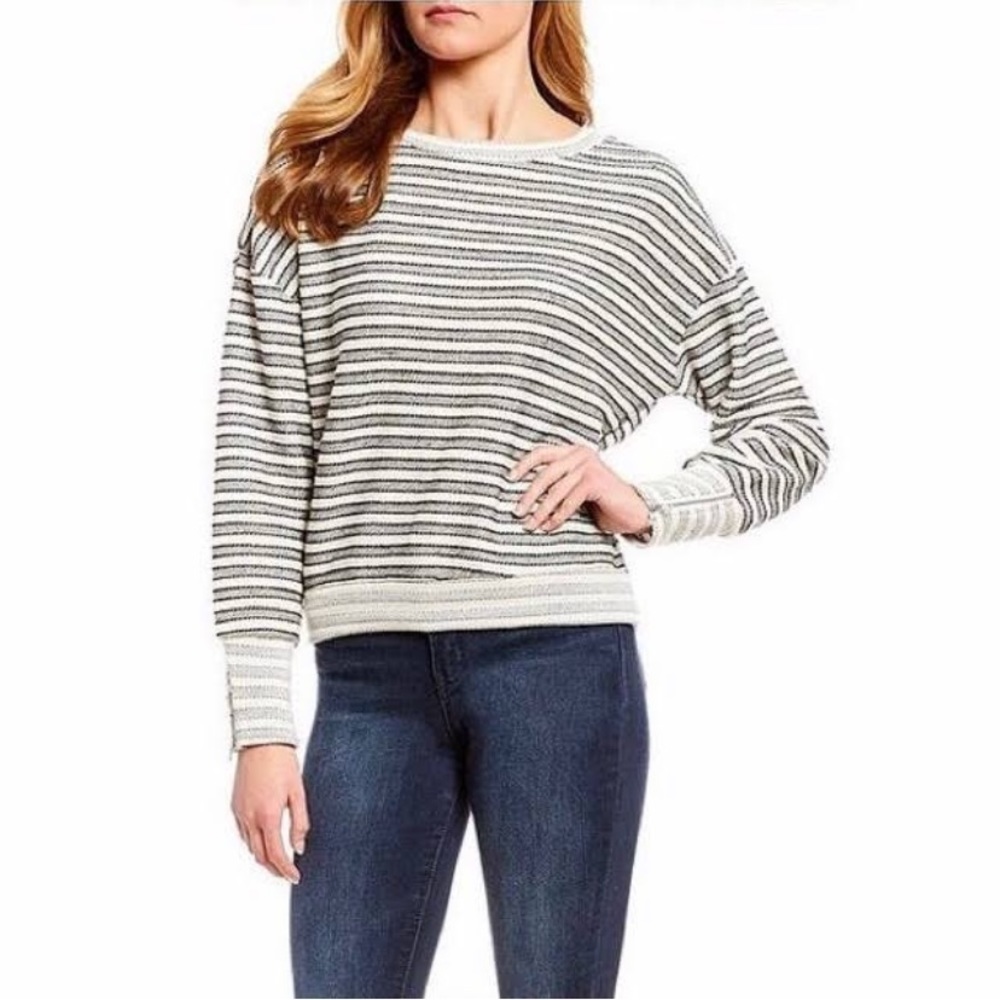 Jessica Simpson Sweater
